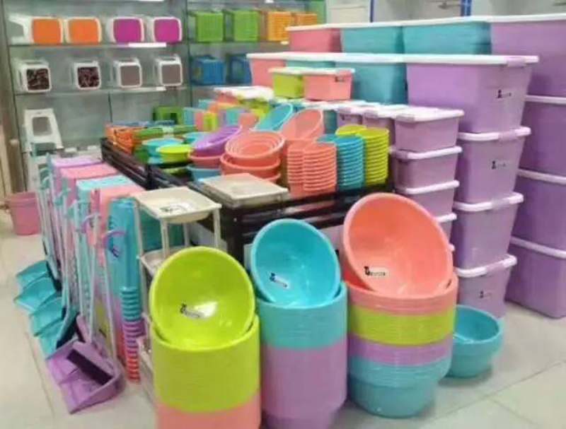 家居用品,一个我们日常生活中不可或缺的词汇。你知道它们都包括哪些吗?今天就让我们一起探索一下这个丰富多彩的世界。